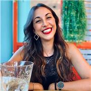 Chica con diploma en idiomas ofrece clases particulares